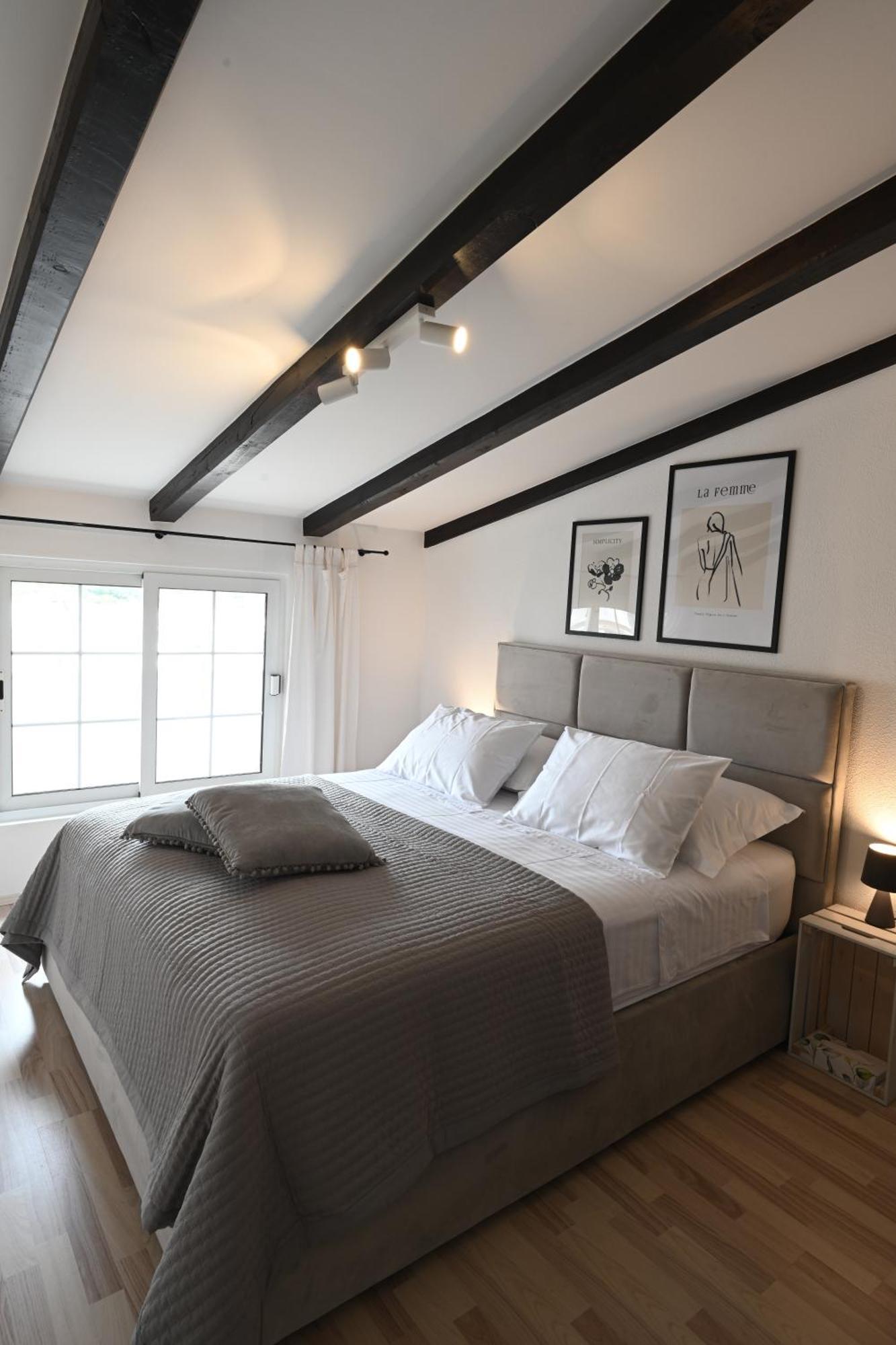 Apartment Kokolo Sea View Hvar ฮวาร์ ภายนอก รูปภาพ