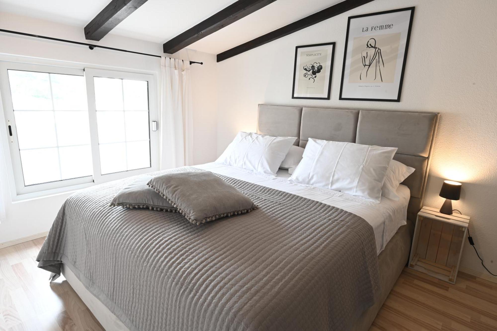 Apartment Kokolo Sea View Hvar ฮวาร์ ภายนอก รูปภาพ
