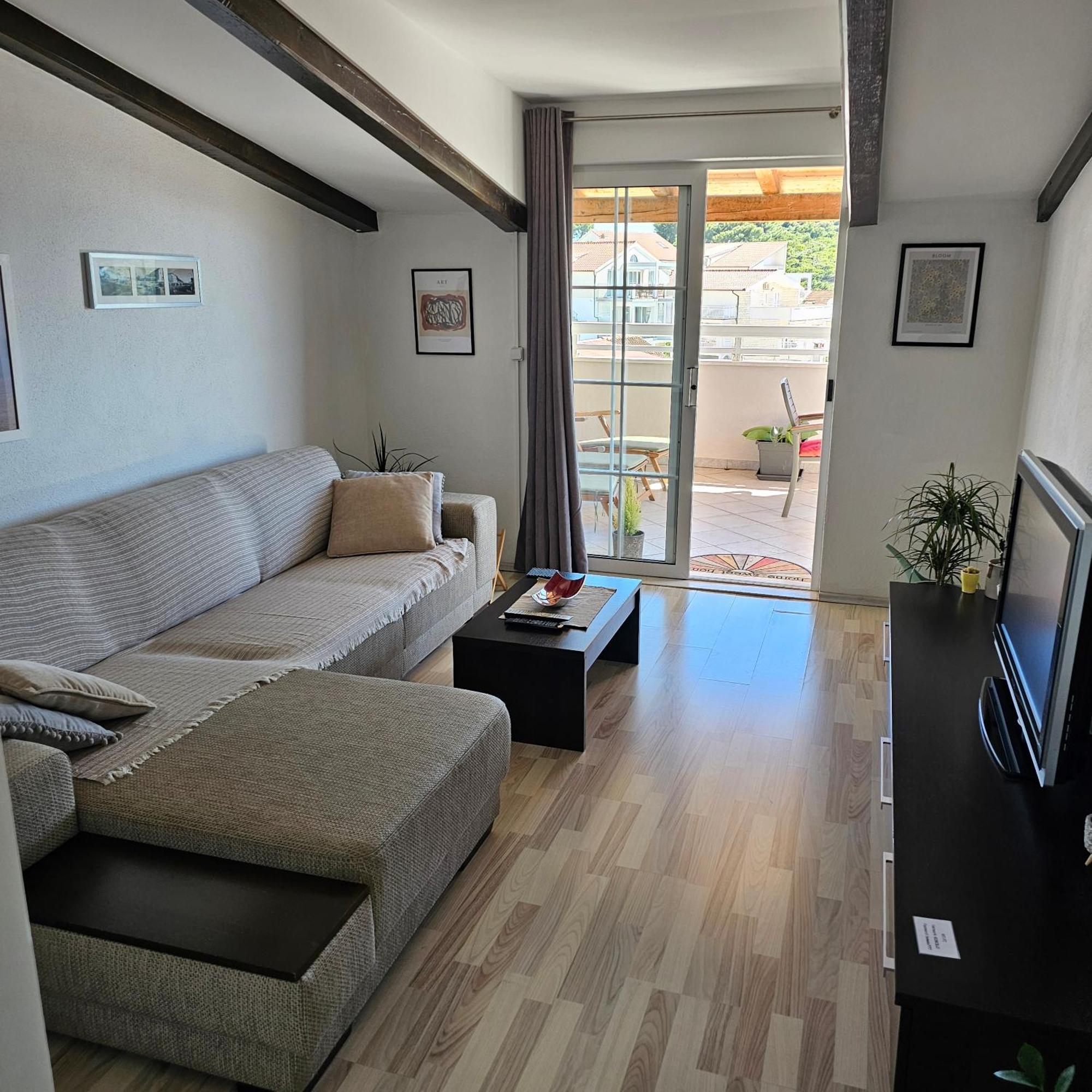 Apartment Kokolo Sea View Hvar ฮวาร์ ภายนอก รูปภาพ
